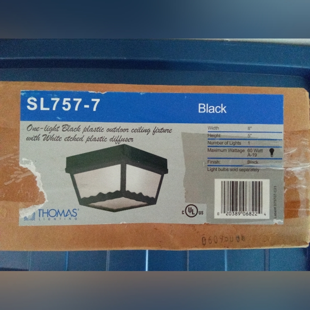 NIB Outdoor Ceiling Light Fixture Black w/ Etched Frosted Diffuser One Bulb